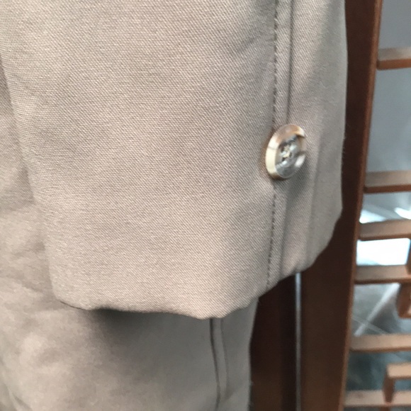 Tan zip in liner trench coat - Picture 3 of 9